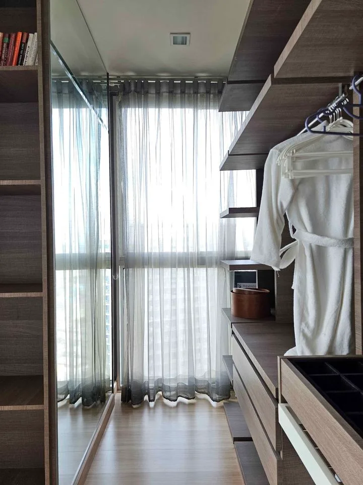 Sky Walk Condominium — photo 8