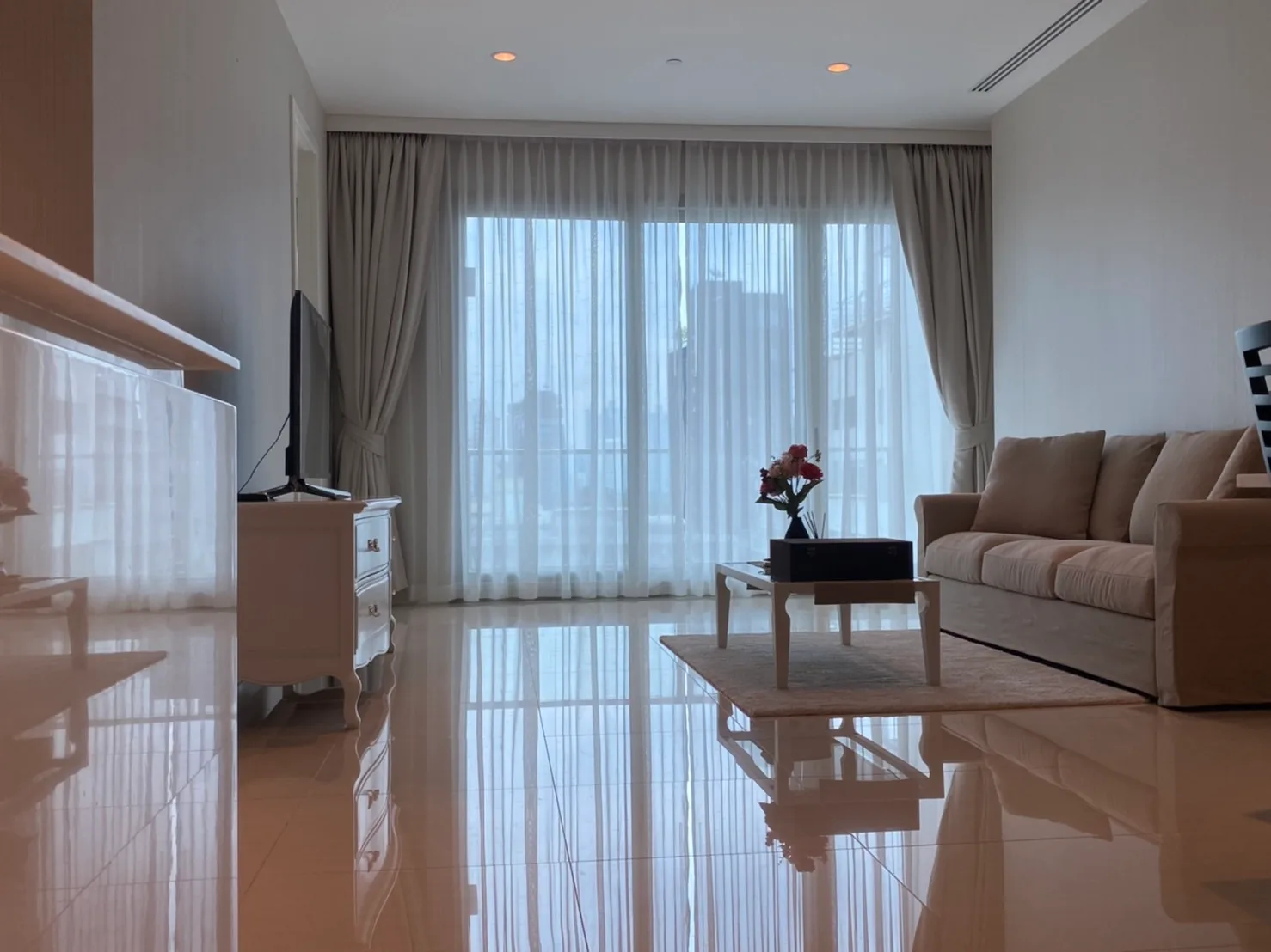 185 Rajadamri — photo 1
