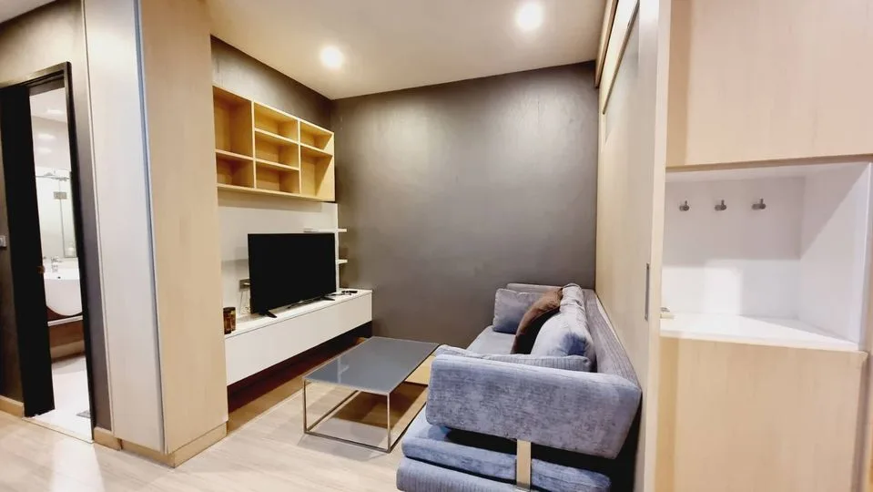 Sky Walk Condominium — photo 2