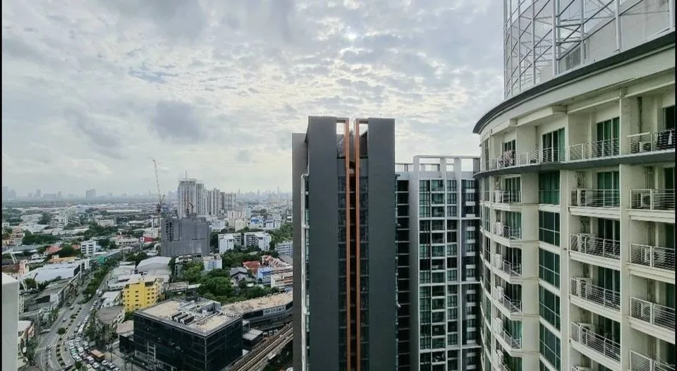 Sky Walk Condominium — photo 6
