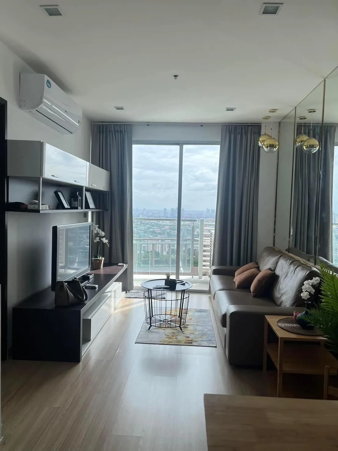 Sky Walk Condominium — photo 2
