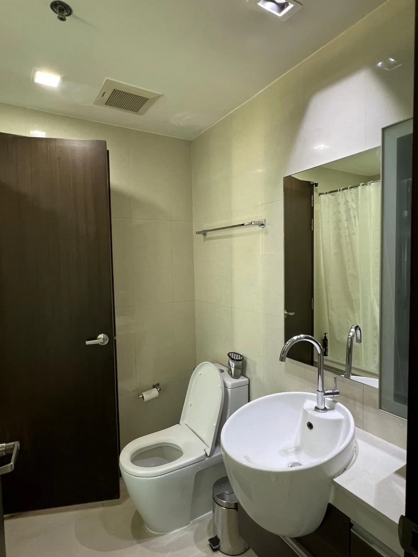 Sky Walk Condominium — photo 6