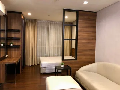 Ivy Thonglor