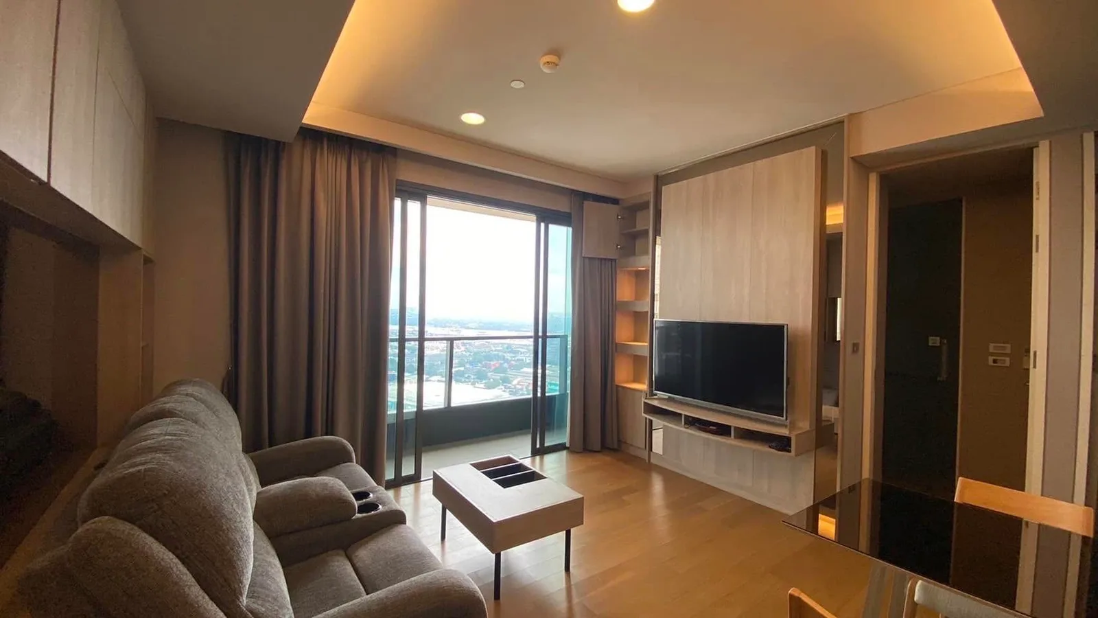 The Lumpini 24 — photo 1