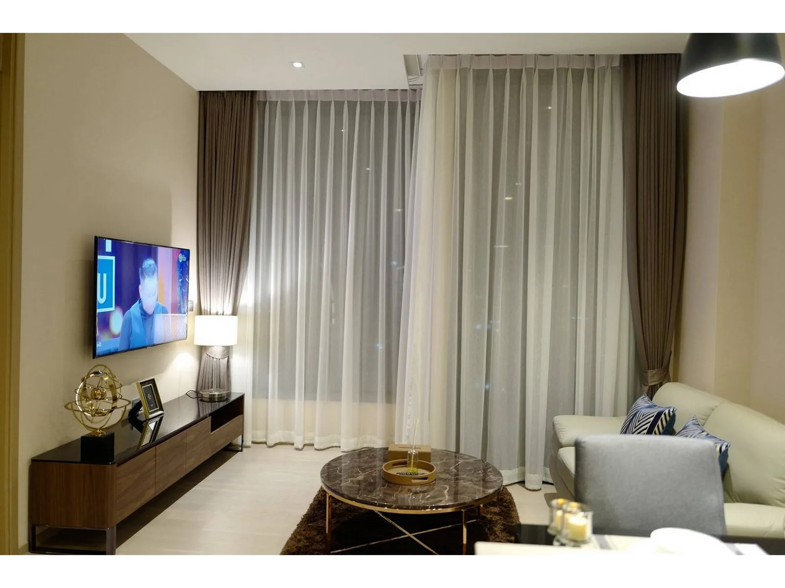The Esse Asoke — photo 2