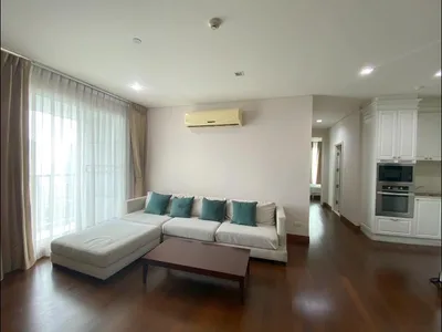 Ivy Thonglor