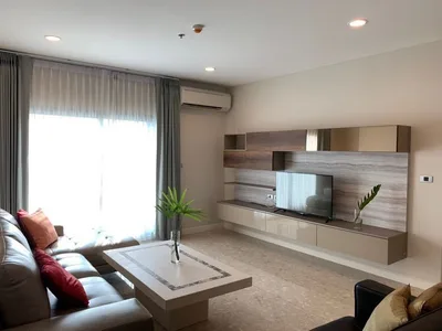 The Crest Sukhumvit 34
