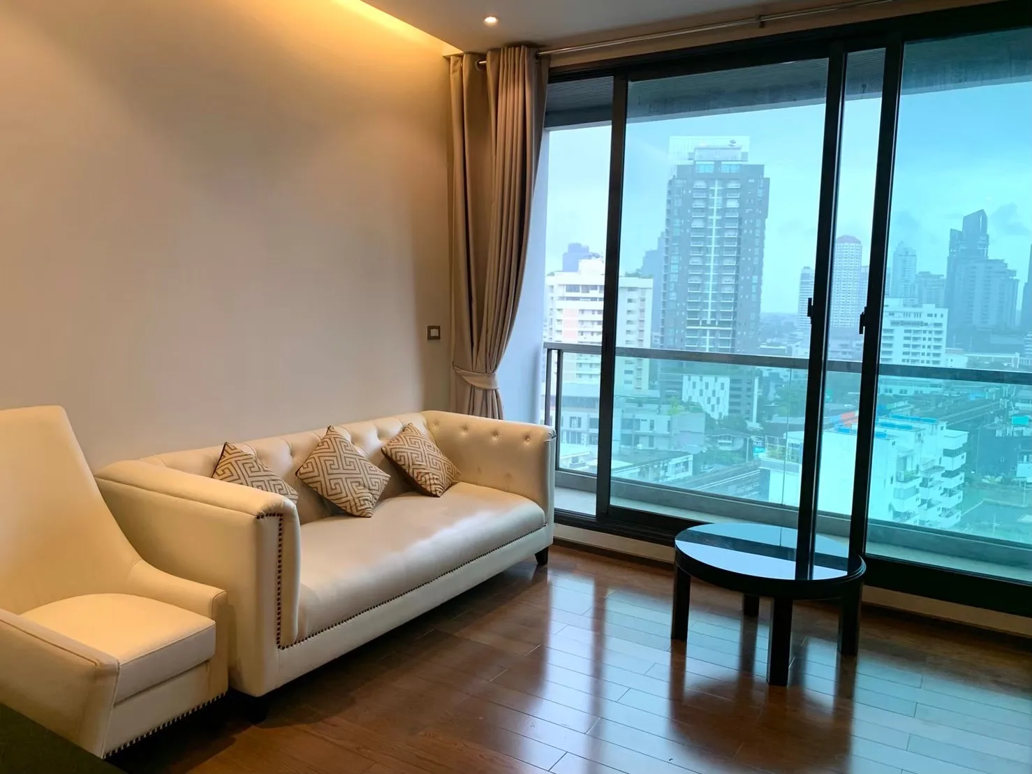 The Address Sukhumvit 28 — photo 1