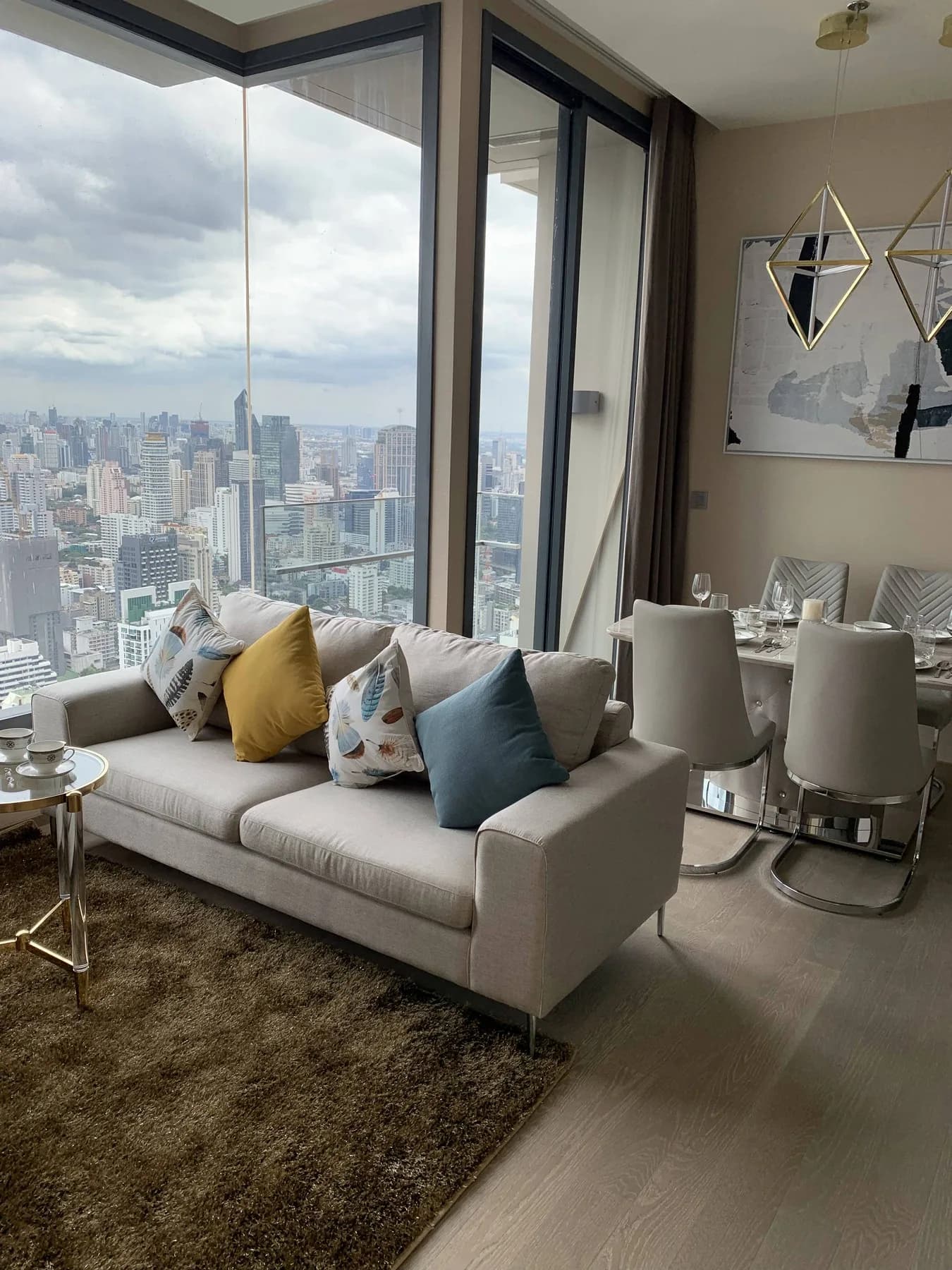 The Esse Asoke — photo 1
