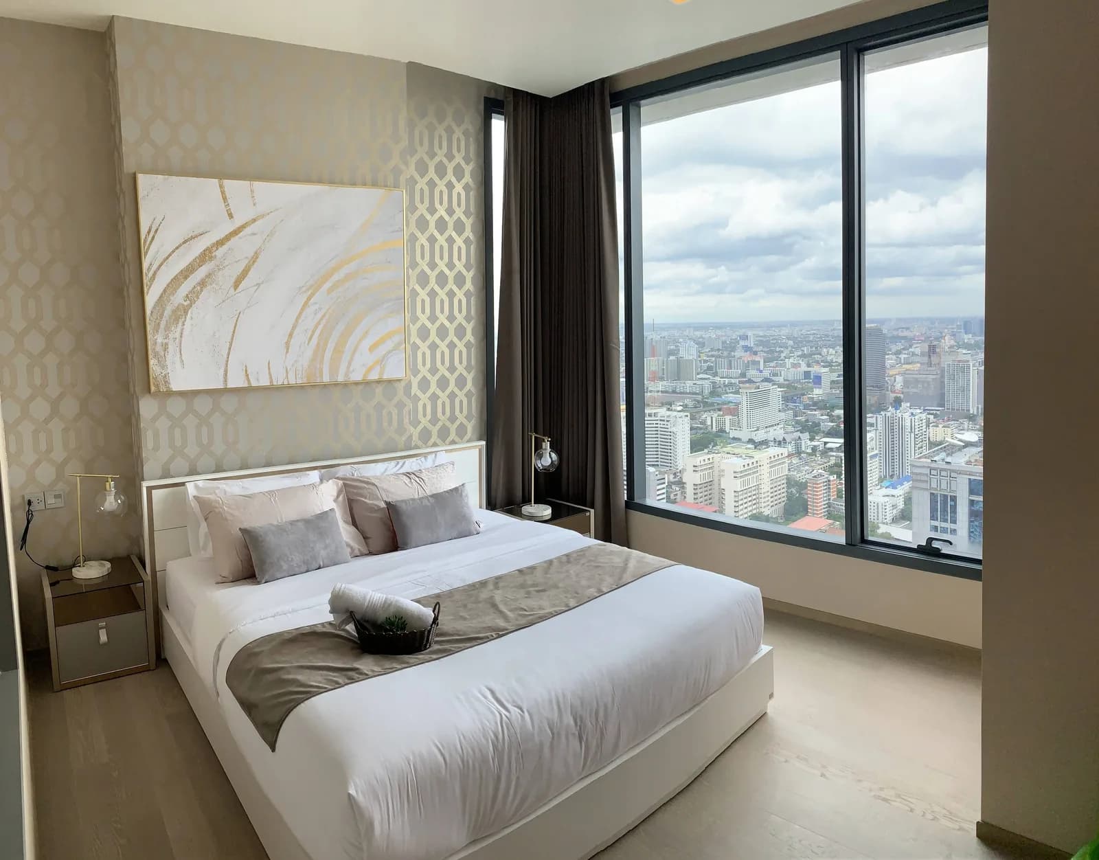 The Esse Asoke — photo 5