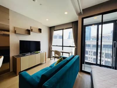 Ashton Chula - Silom