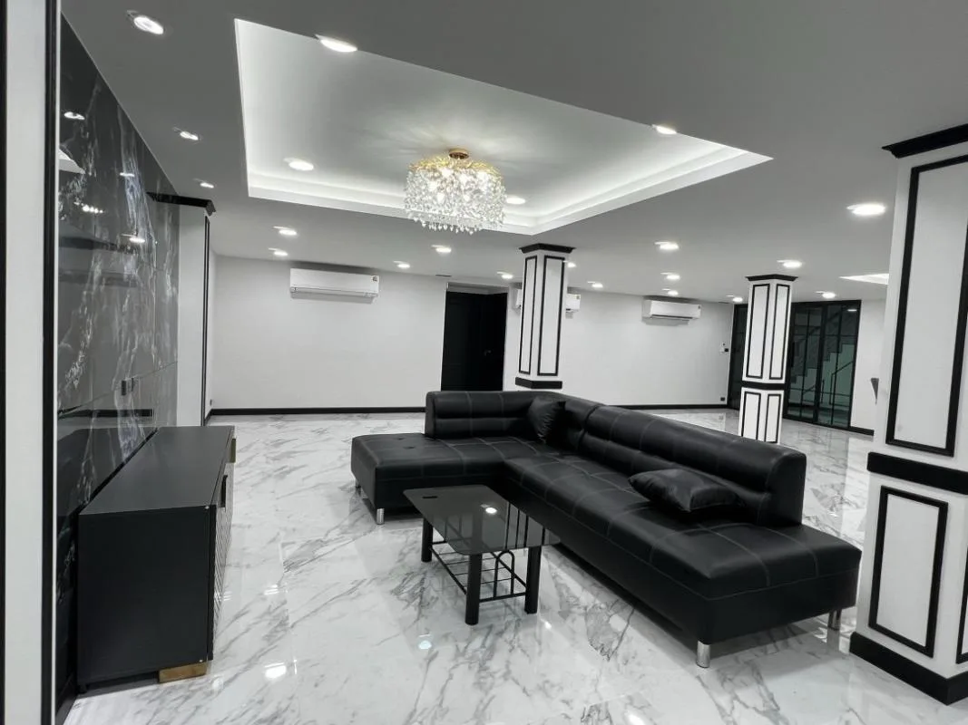 Townhouse Suk 26- — photo 7