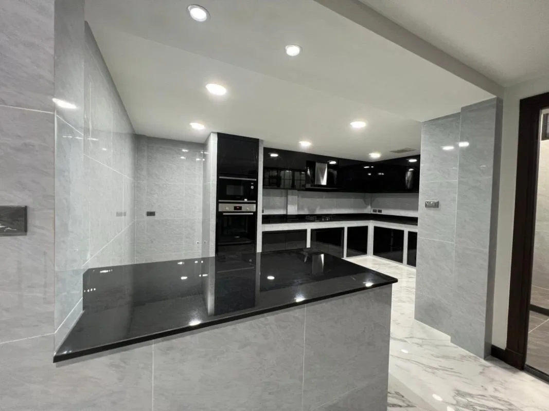Townhouse Suk 26- — photo 9