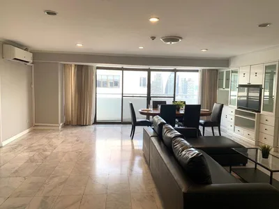 The Waterford Park Sukhumvit 53