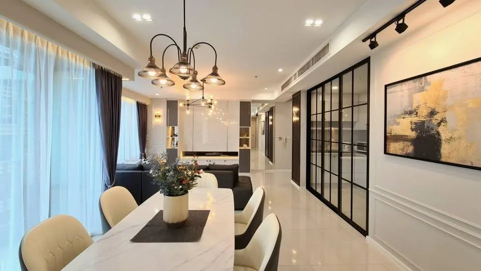 The Emporio Place — photo 4