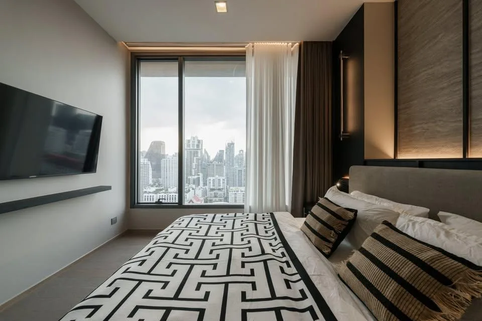 The Esse Asoke — photo 13