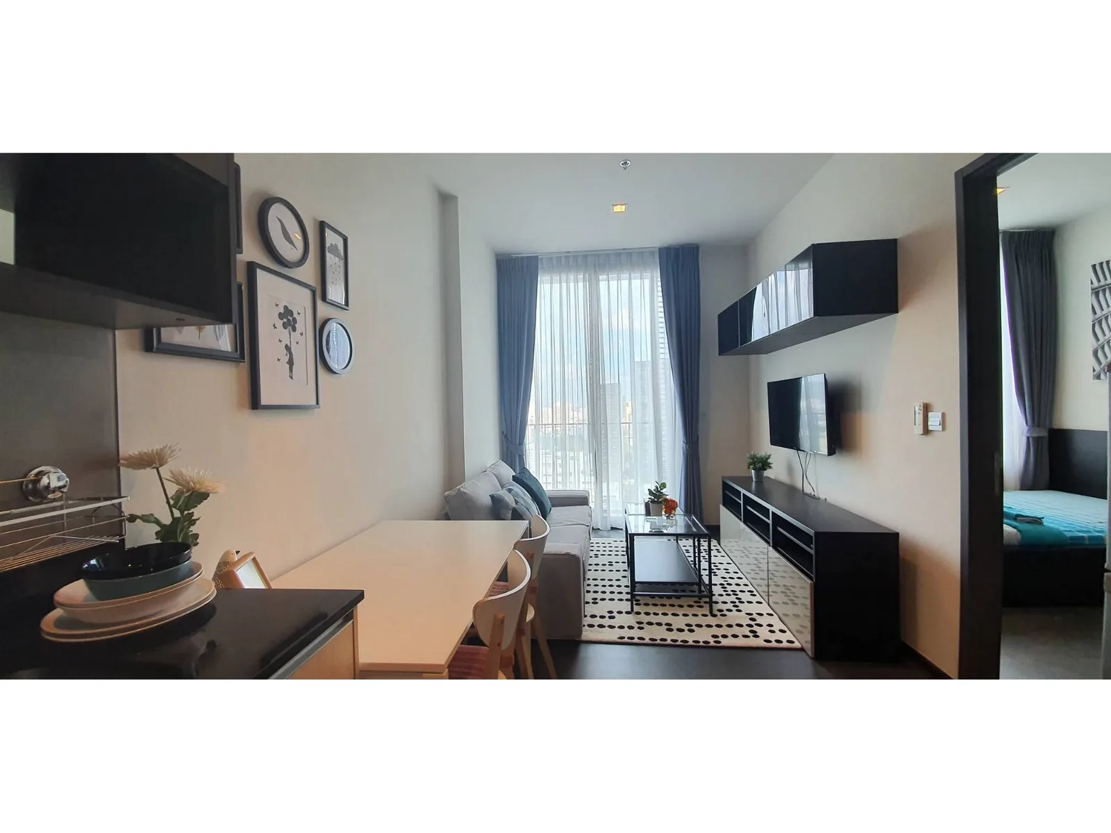 Edge Sukhumvit 23 — photo 4