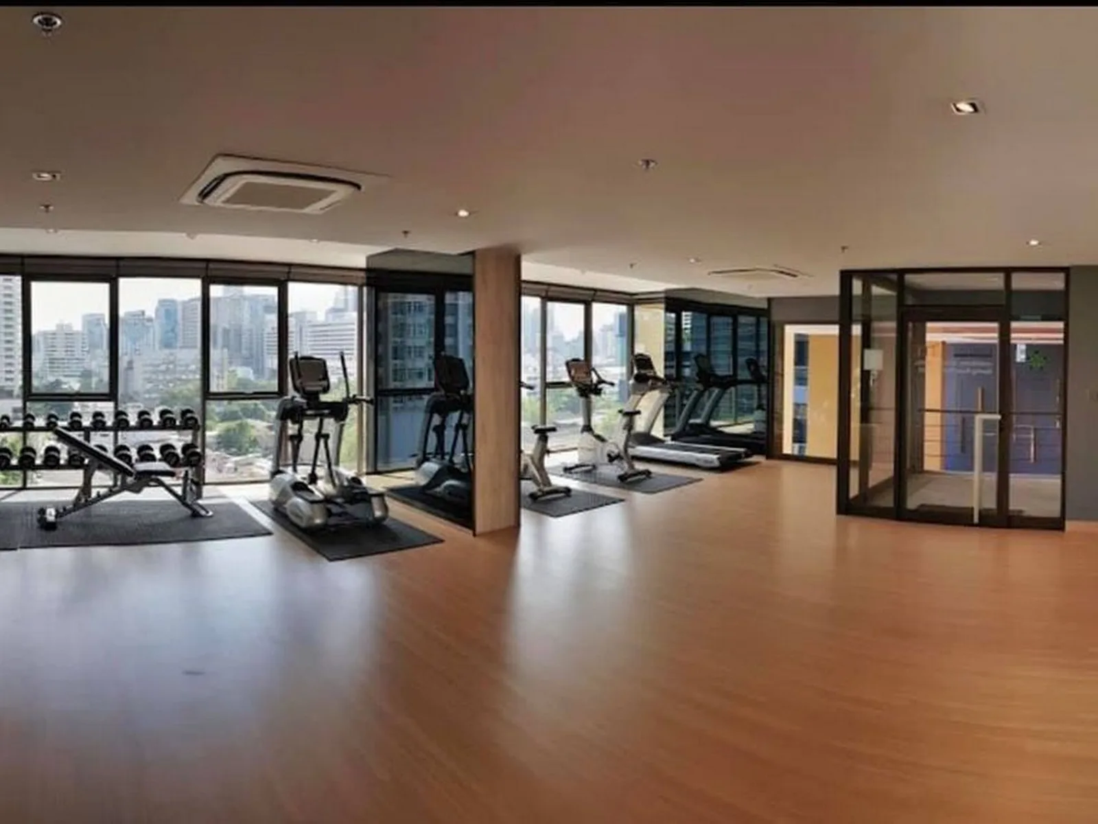 Lumpini Suite Phetchaburi - Makkasan — photo 15