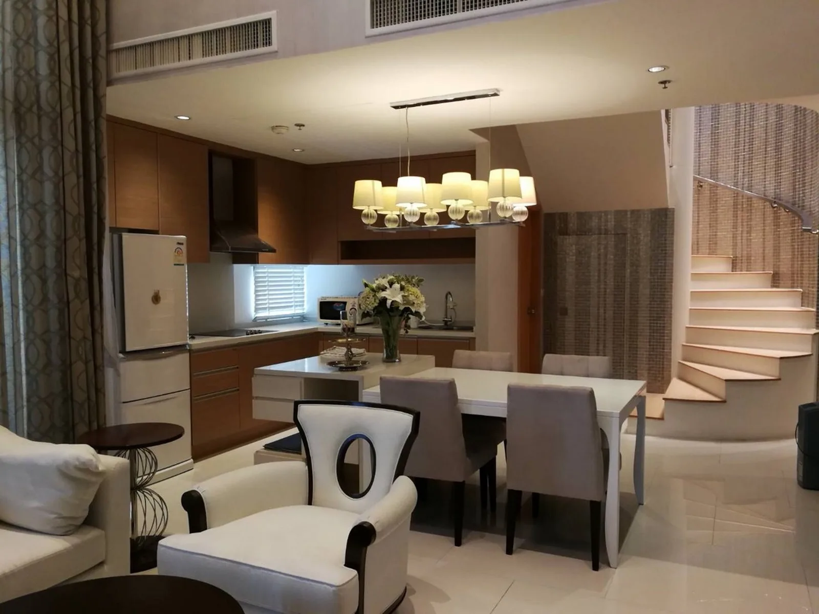The Emporio Place — photo 7