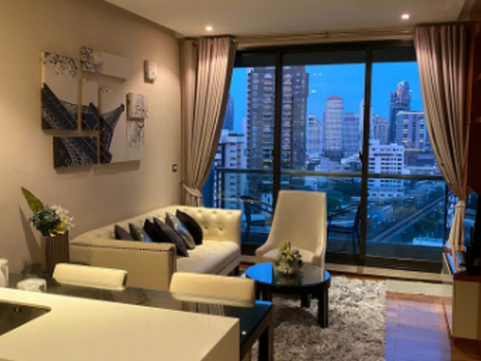 The Address Sukhumvit 28 — photo 1