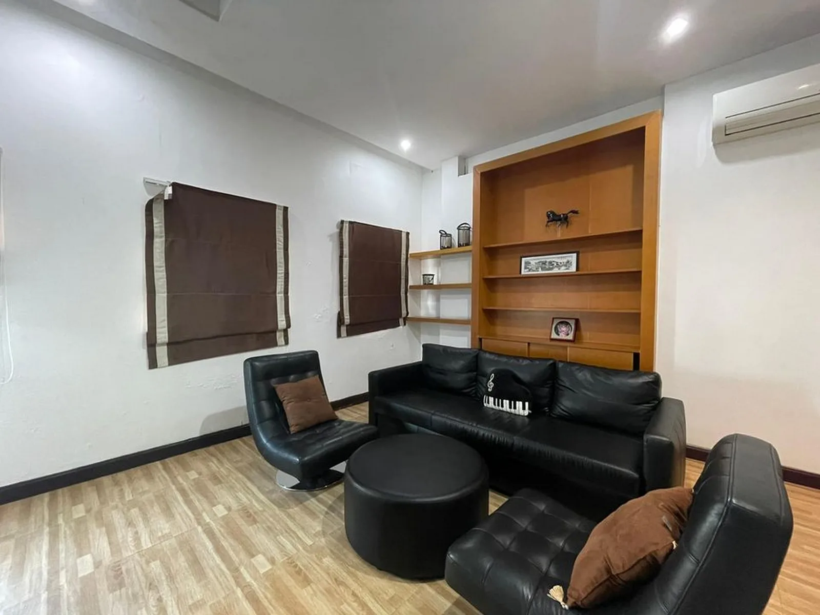 Townhome — photo 2
