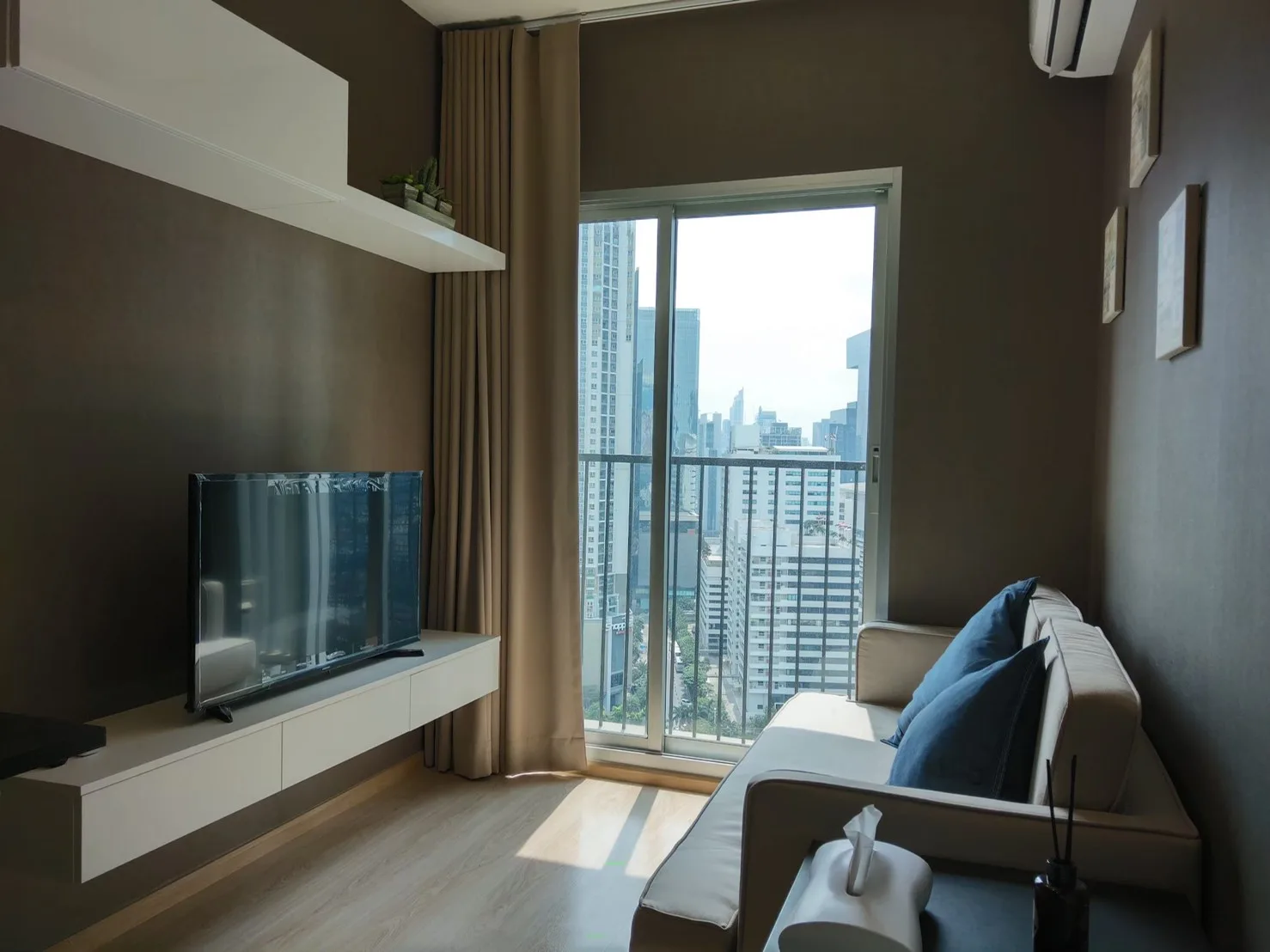 Noble Revolve Ratchada — photo 1