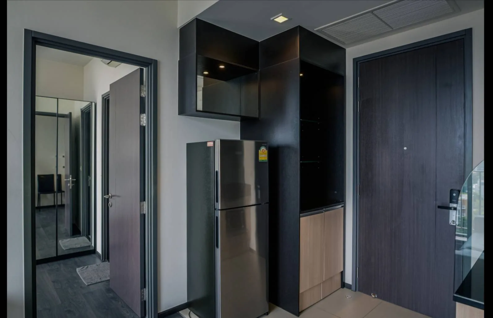 Edge Sukhumvit 23 — photo 2