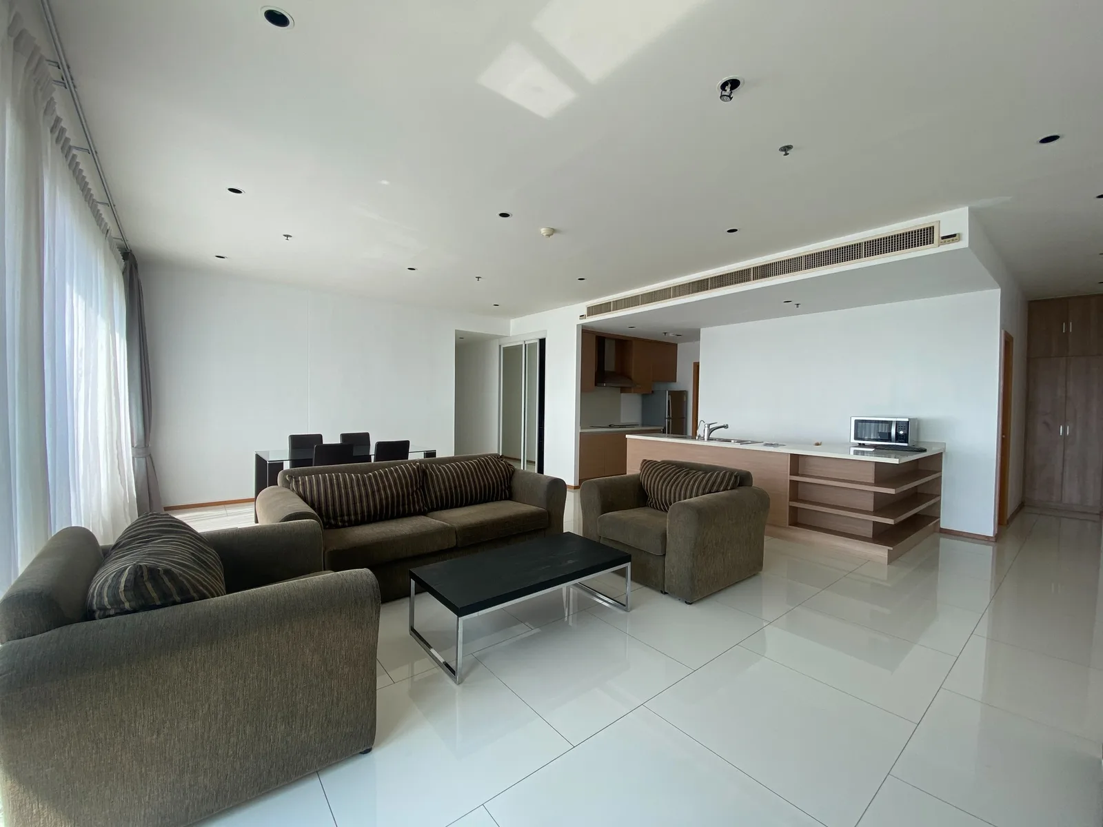 The Emporio Place — photo 1