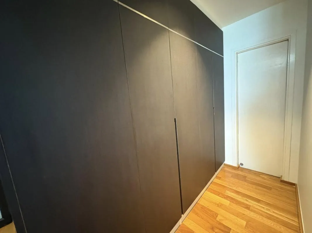 The Emporio Place — photo 11