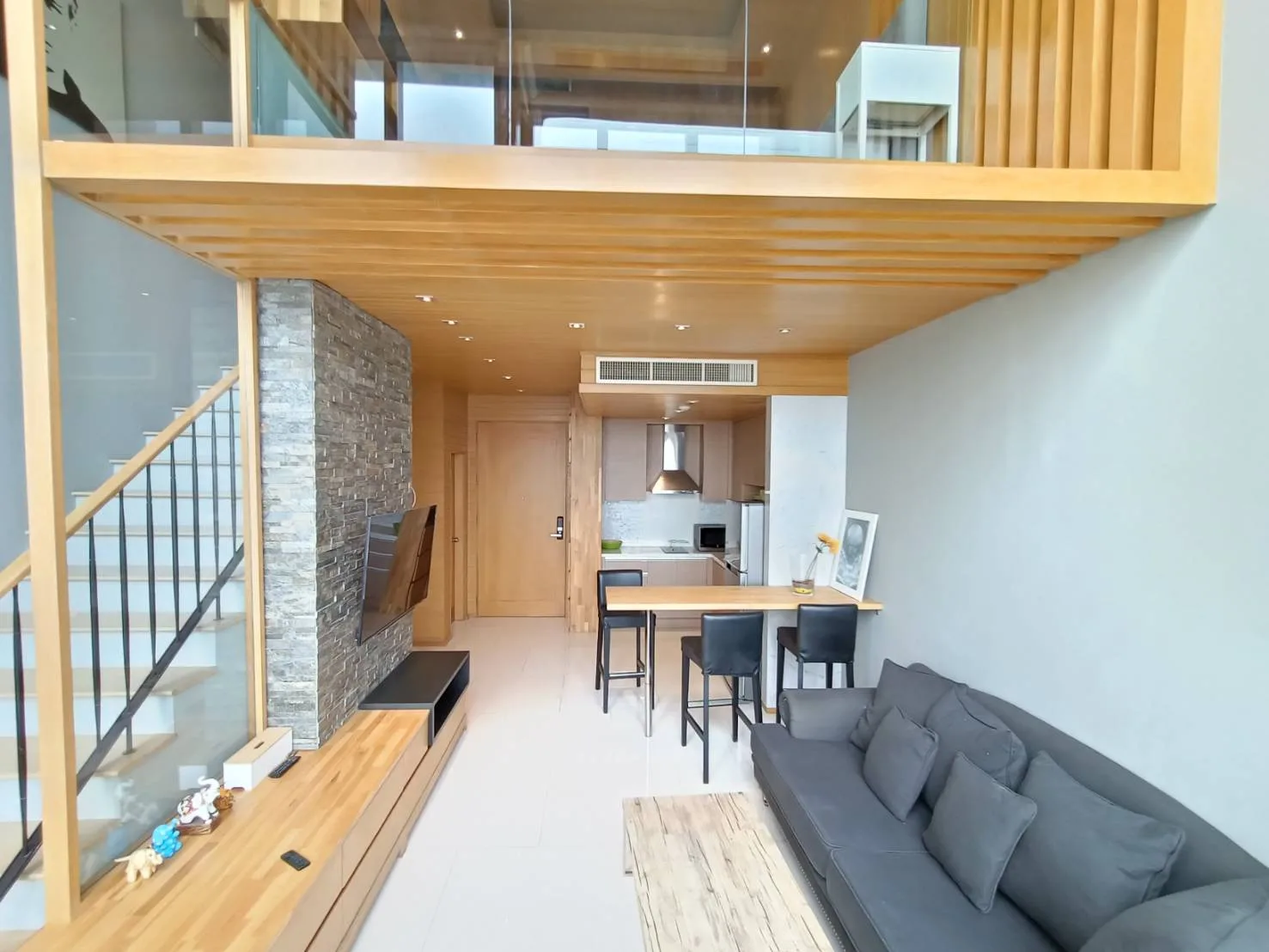 The Emporio Place — photo 2