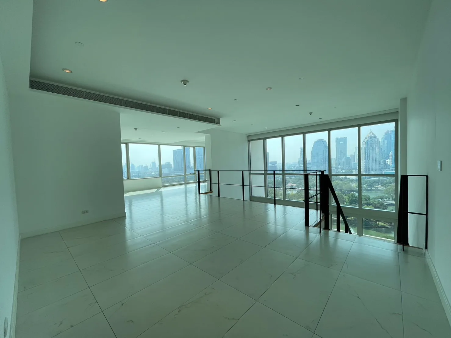 185 Rajadamri — photo 10