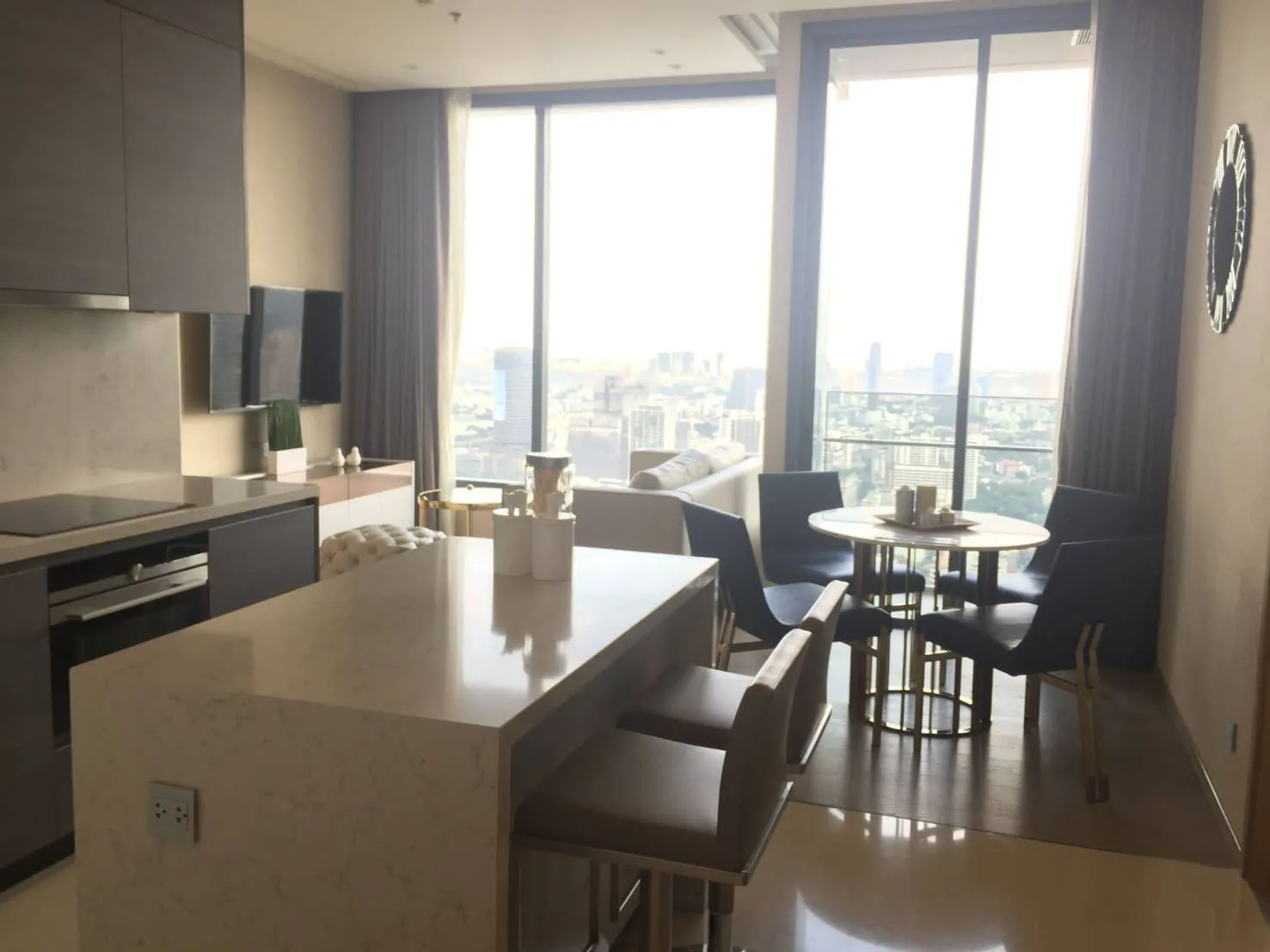 The Esse Asoke — photo 1
