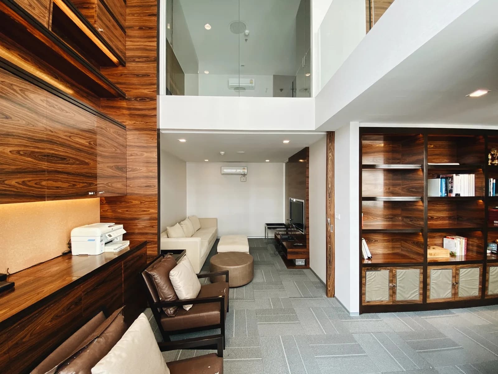 The Emporio Place — photo 2