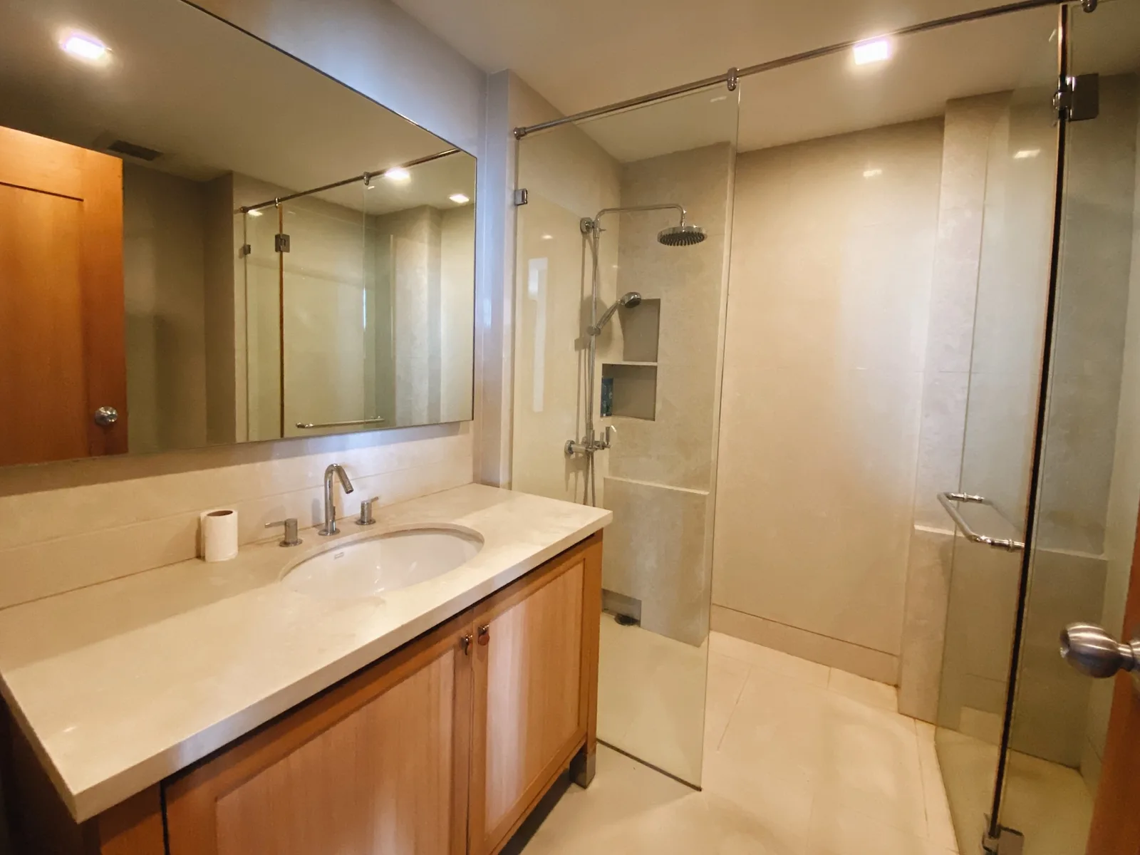 The Emporio Place — photo 12