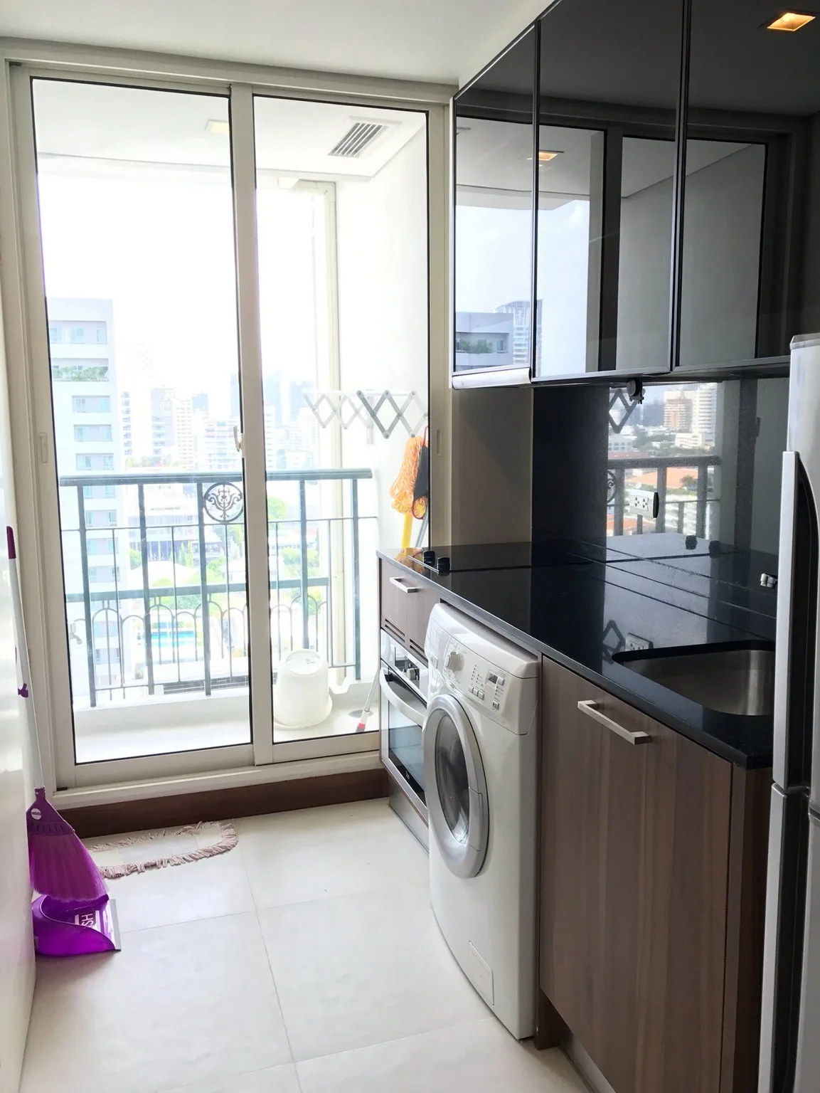 Ivy Thonglor — photo 5