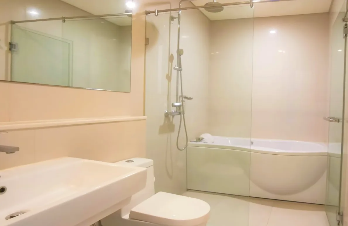 Ivy Thonglor — photo 15