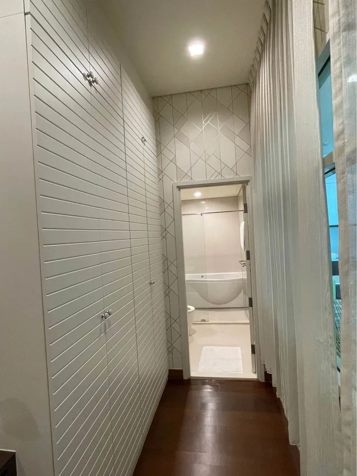 Ivy Thonglor — photo 12