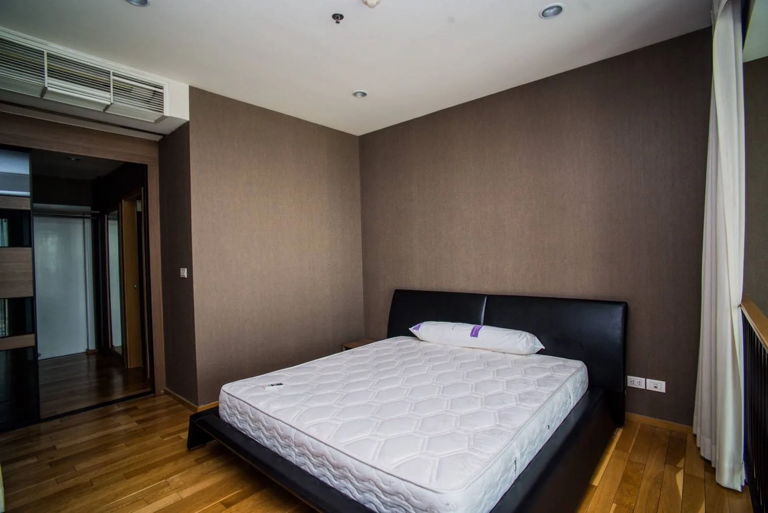 The Emporio Place — photo 11
