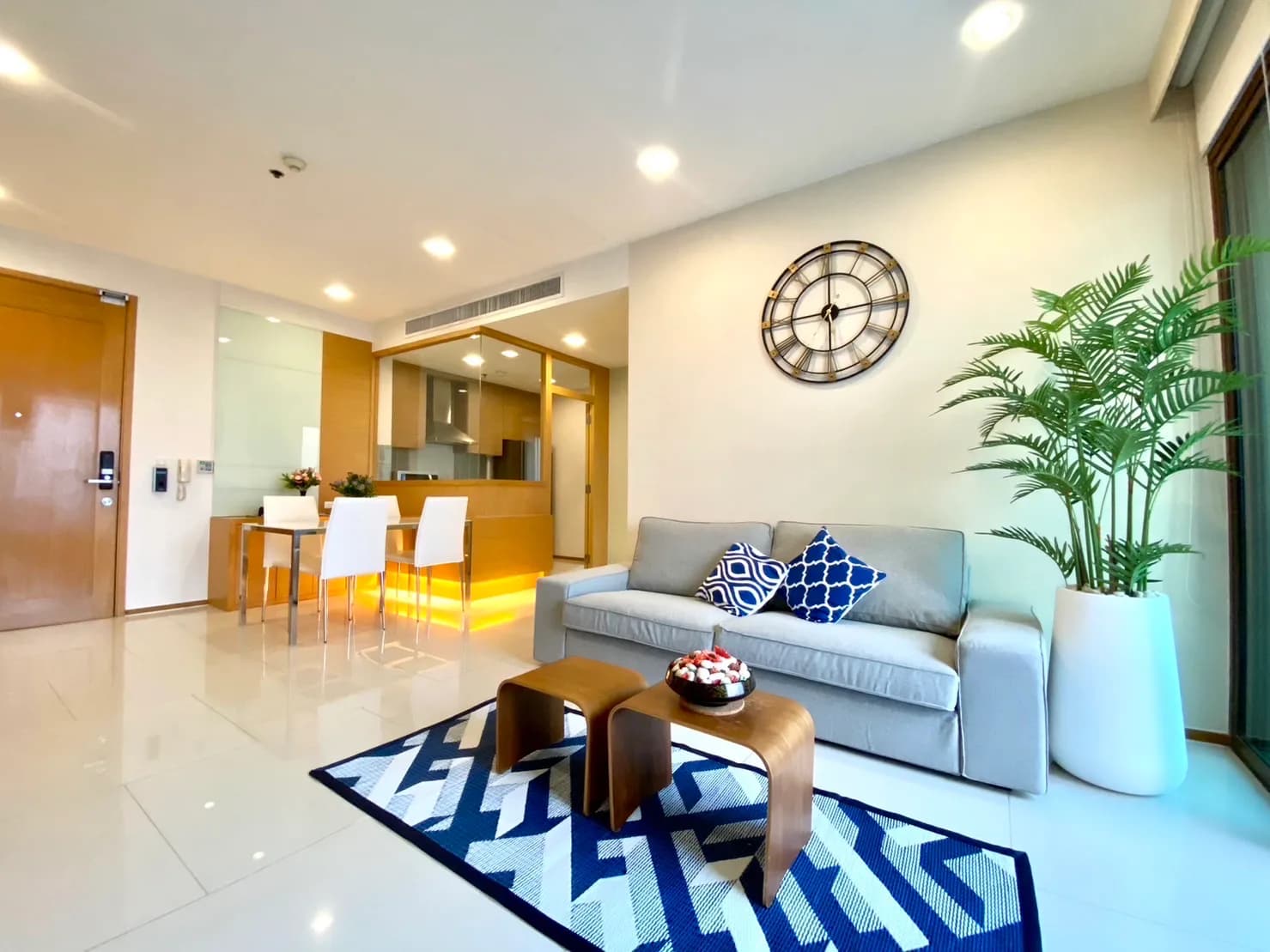 The Emporio Place — photo 1
