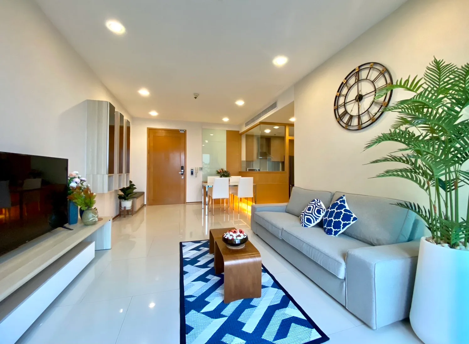 The Emporio Place — photo 2