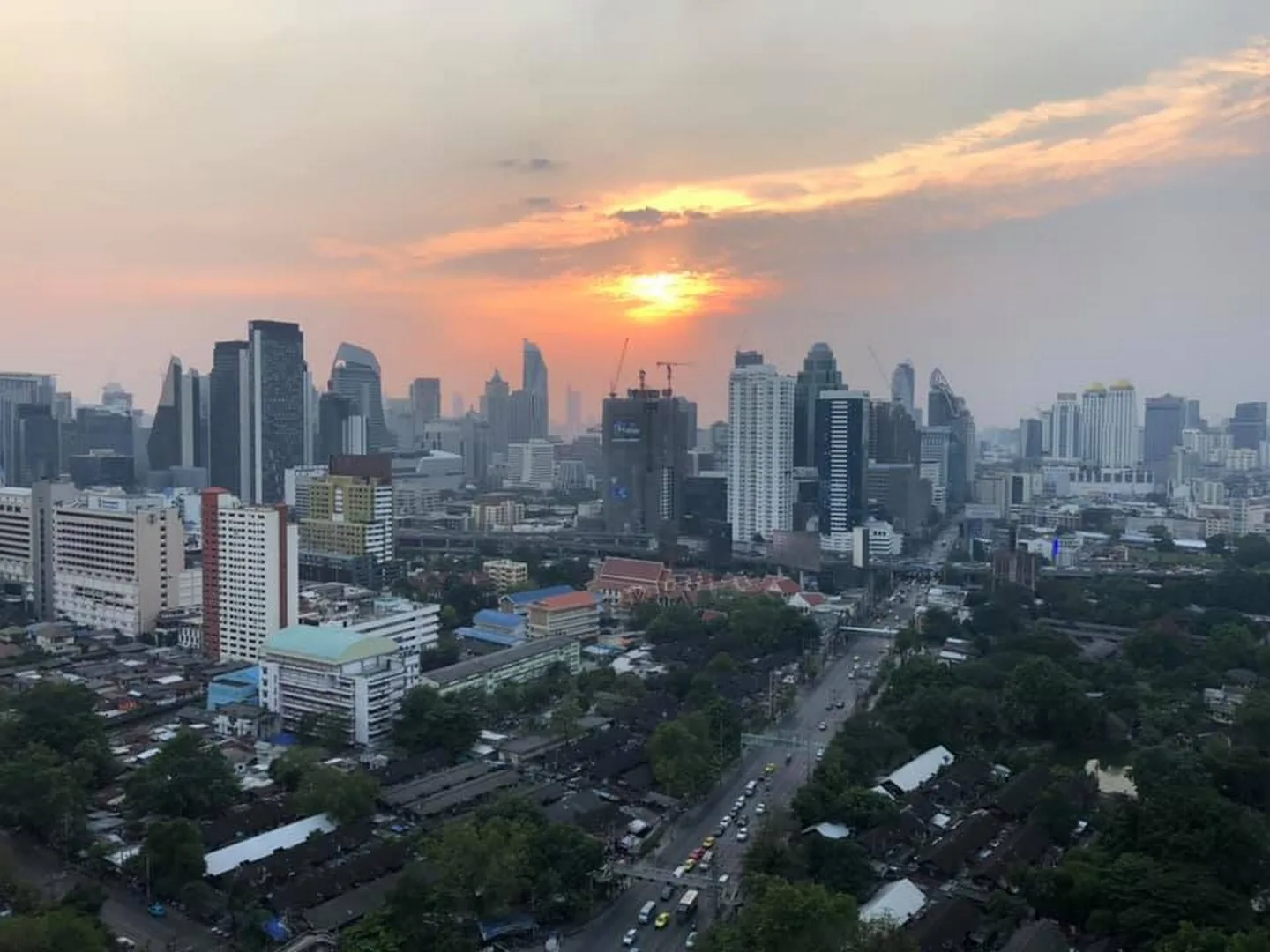 Lumpini Suite Phetchaburi - Makkasan — photo 11
