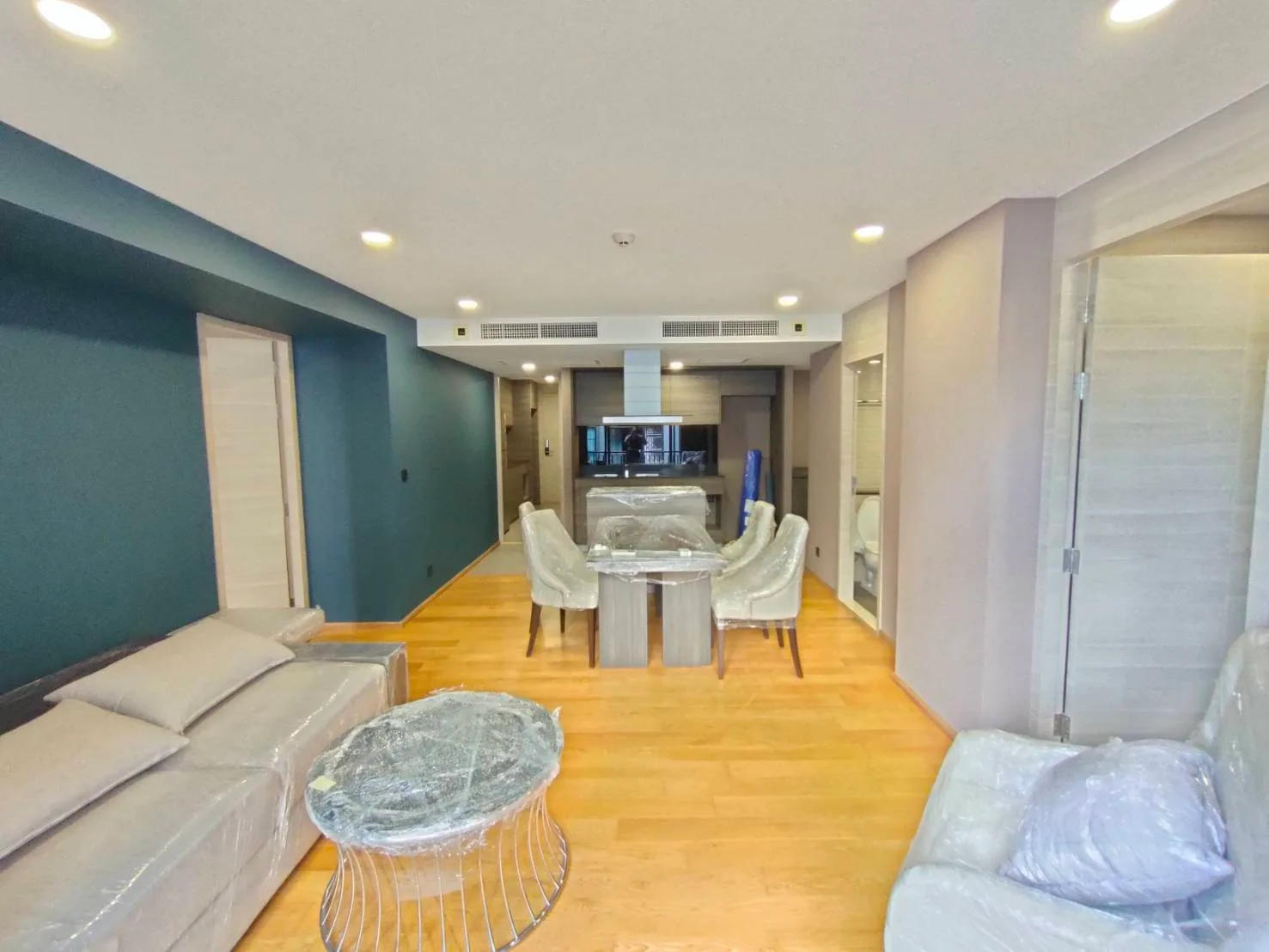 Klass Condo Langsuan — photo 1