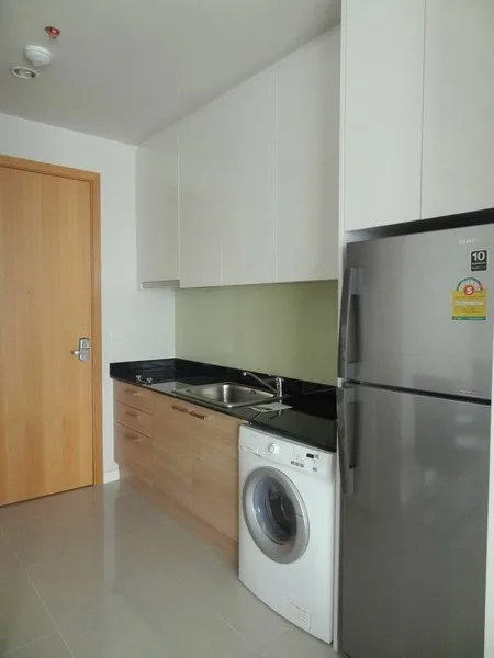 Circle Condominium — photo 2