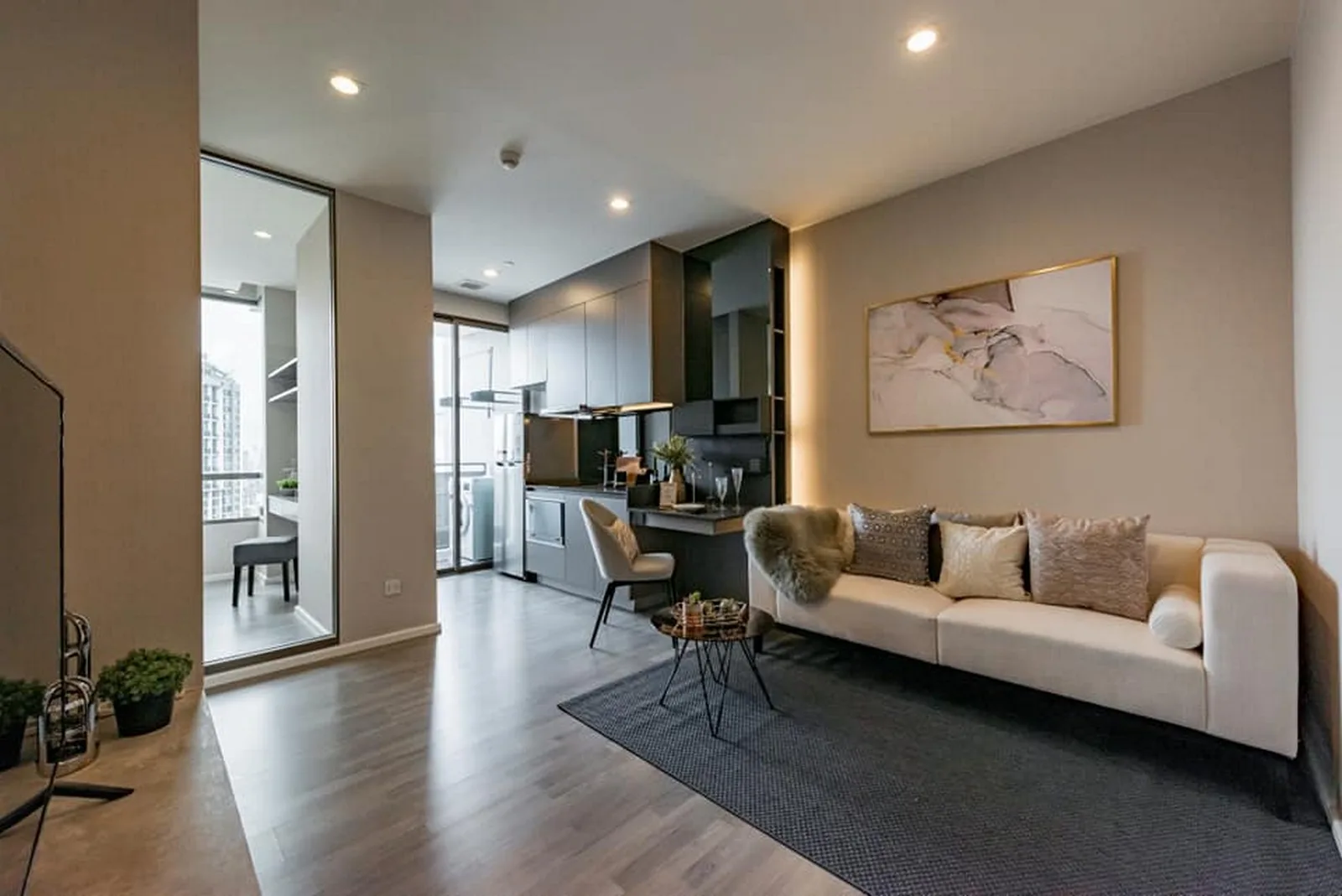 The Room Sukhumvit 69 — photo 1
