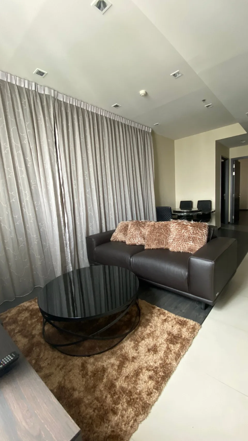 Edge Sukhumvit 23 — photo 1