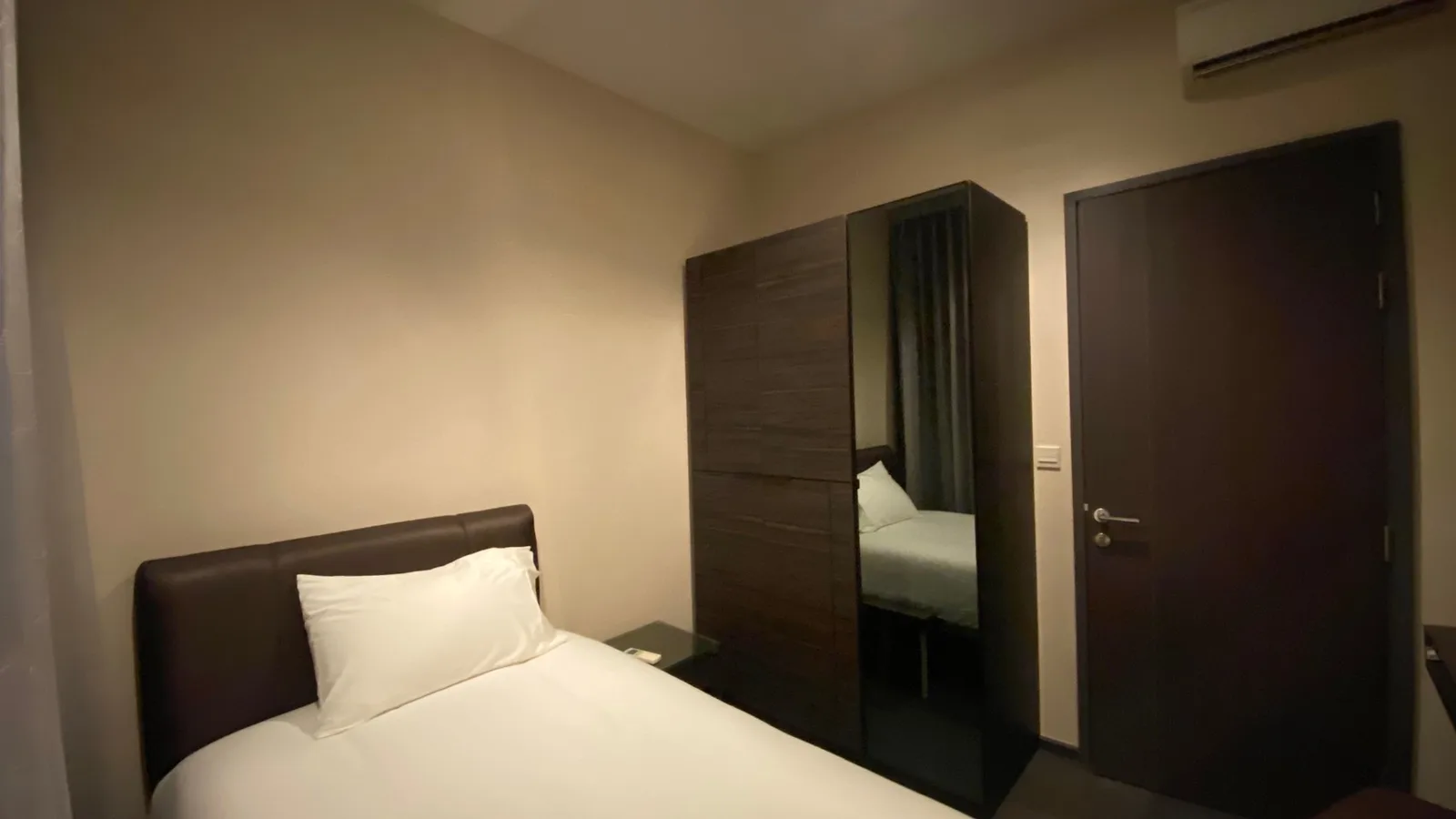 Edge Sukhumvit 23 — photo 9