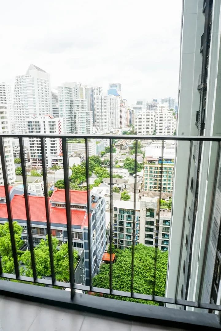 Edge Sukhumvit 23 — photo 10