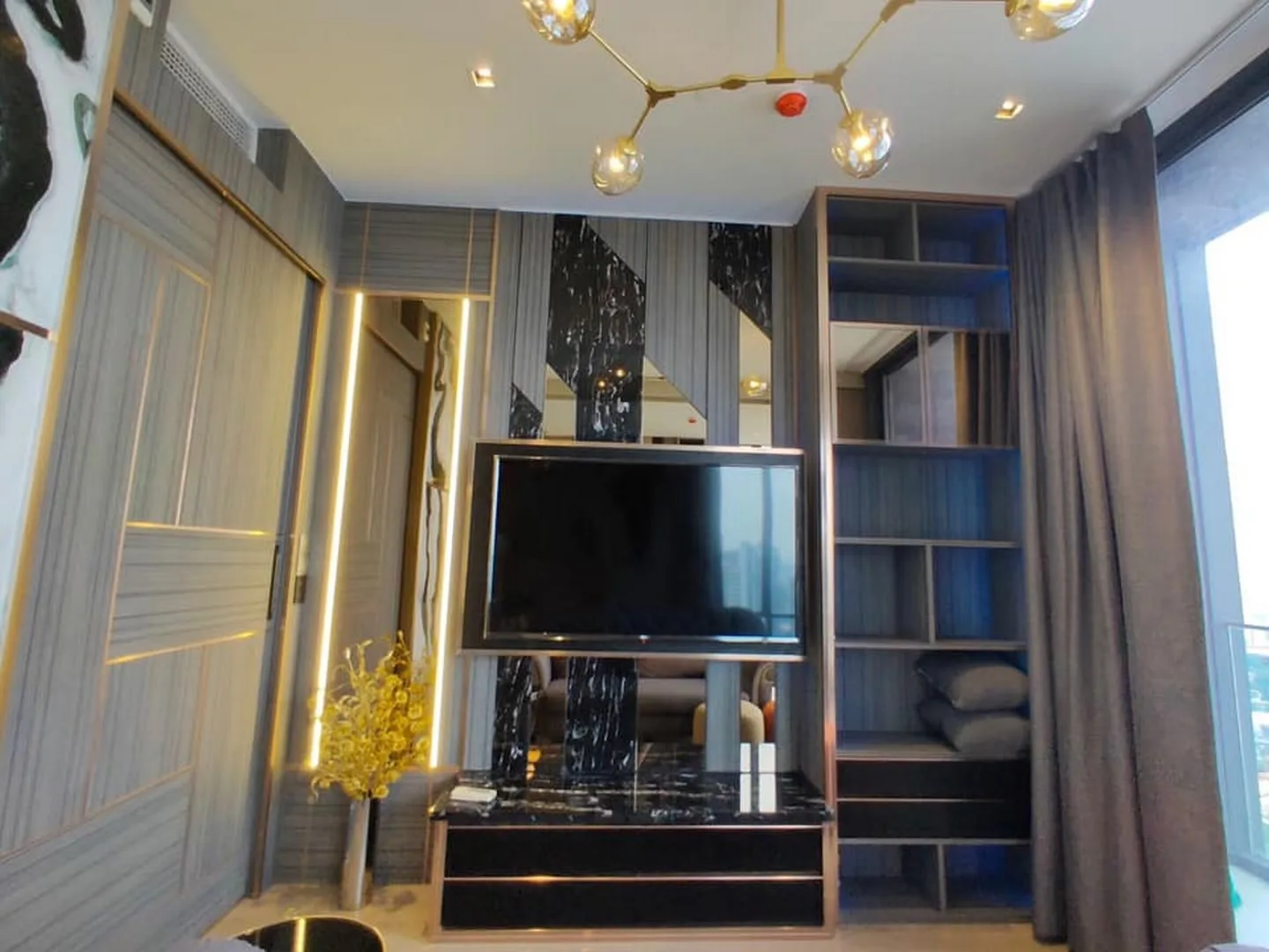 Ashton Silom — photo 5