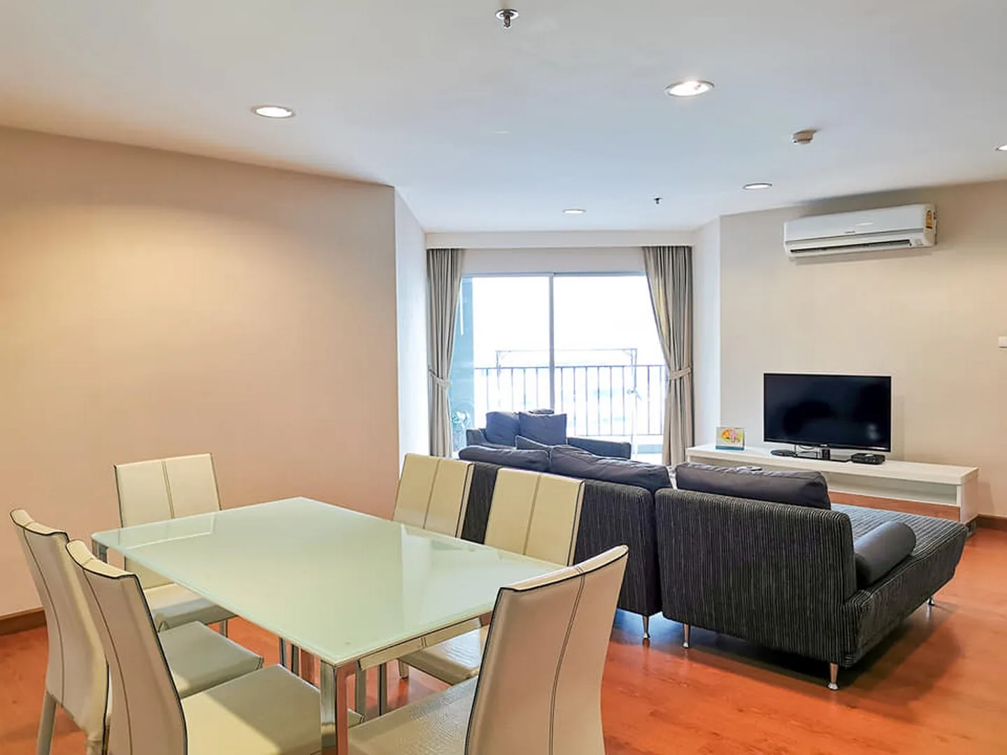 Belle Grand Rama 9 — photo 1