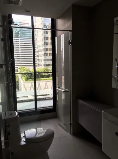 Noble Ploenchit — photo 12